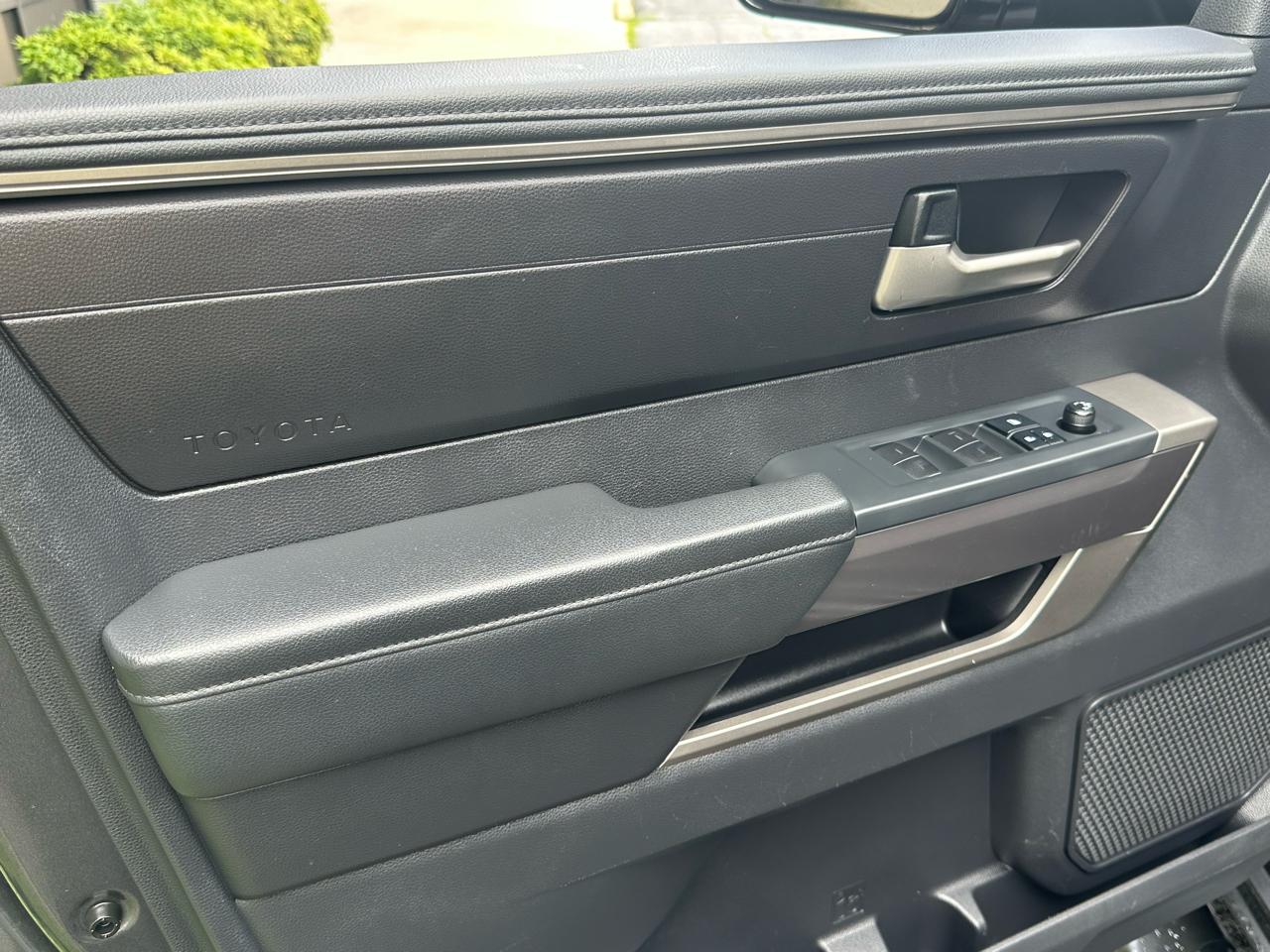 Toyota Tundra 2WD SR5 CrewMax 5.5' Bed (Natl) 2022