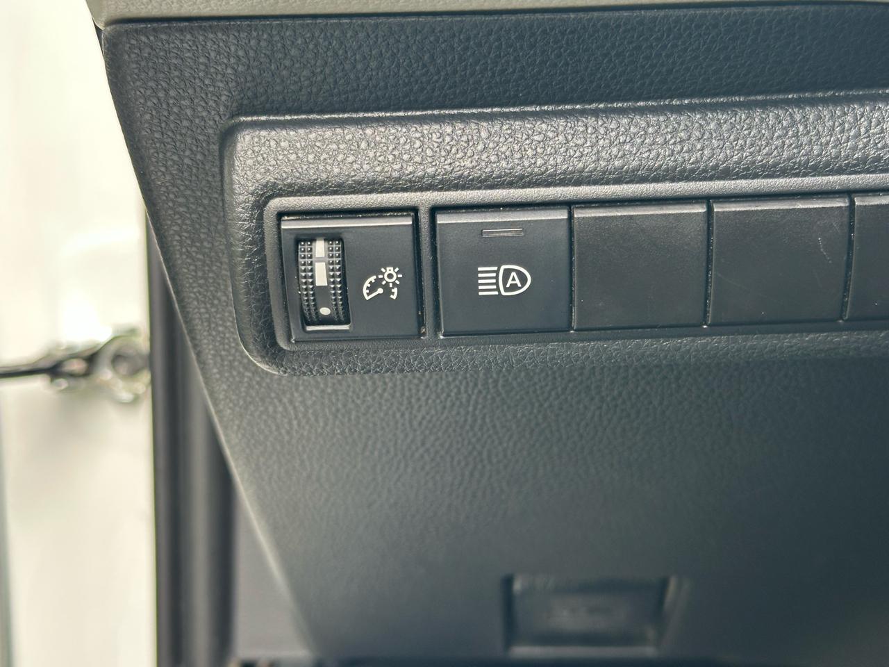 Toyota Corolla LE CVT (Natl) 2021