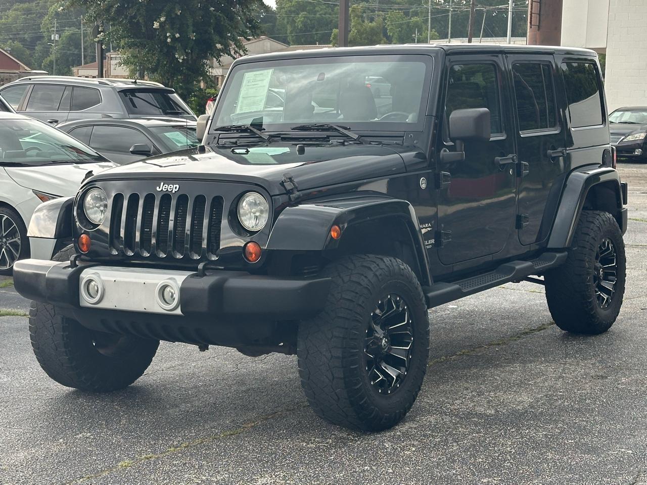 Jeep Wrangler Unlimited 4WD 4dr Sahara 2012