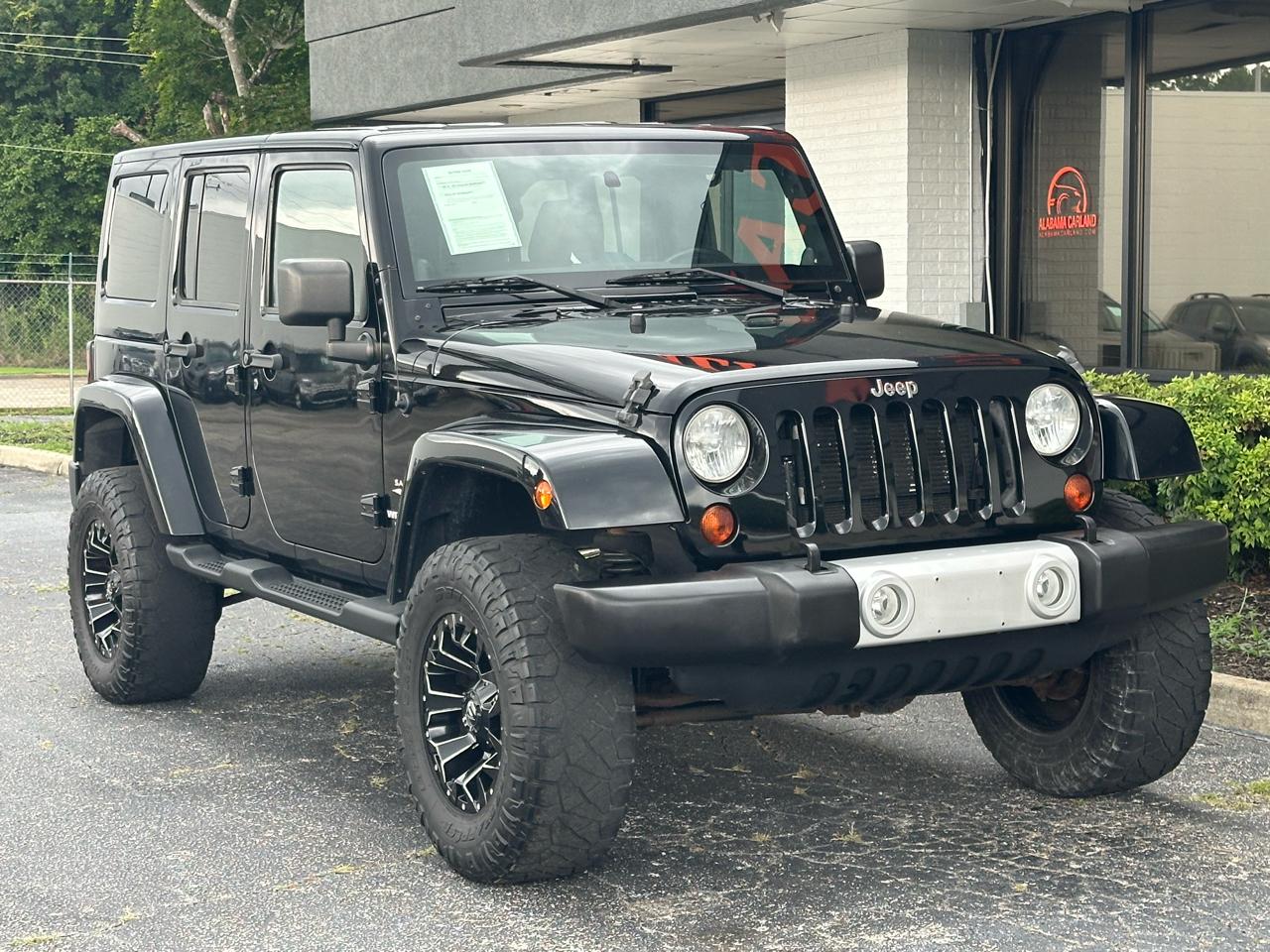 Jeep Wrangler Unlimited 4WD 4dr Sahara 2012