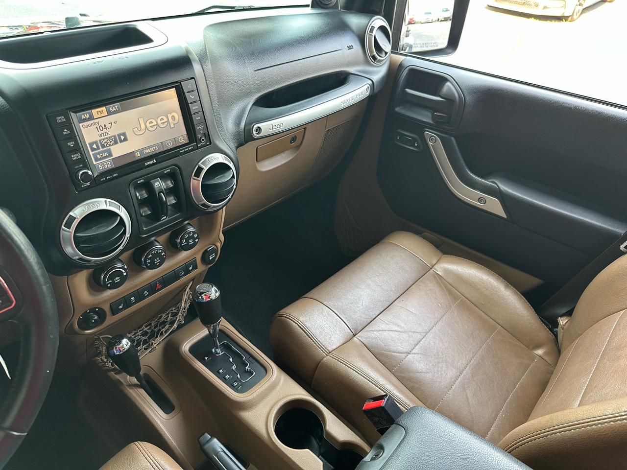 Jeep Wrangler Unlimited 4WD 4dr Sahara 2012