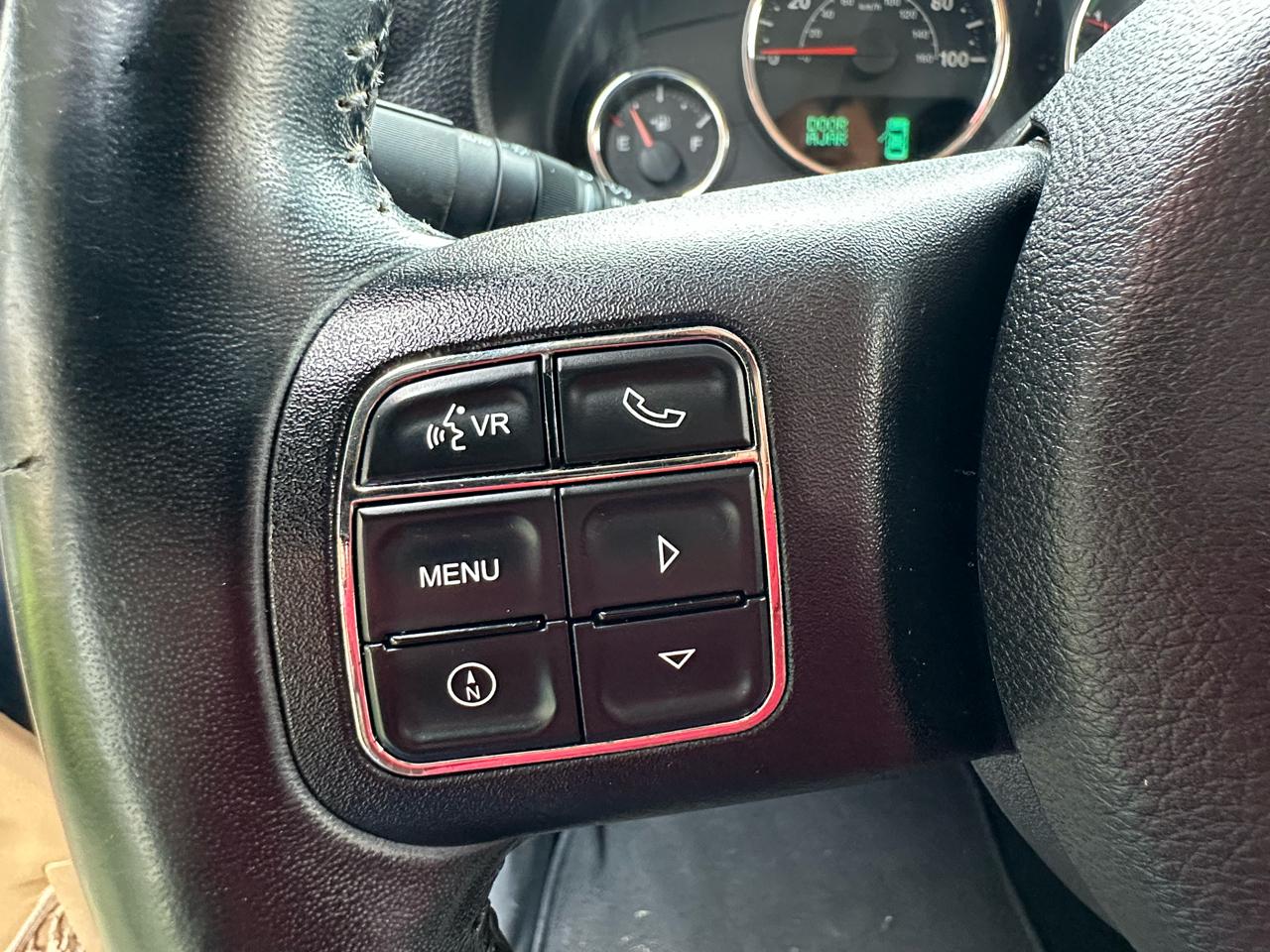 Jeep Wrangler Unlimited 4WD 4dr Sahara 2012