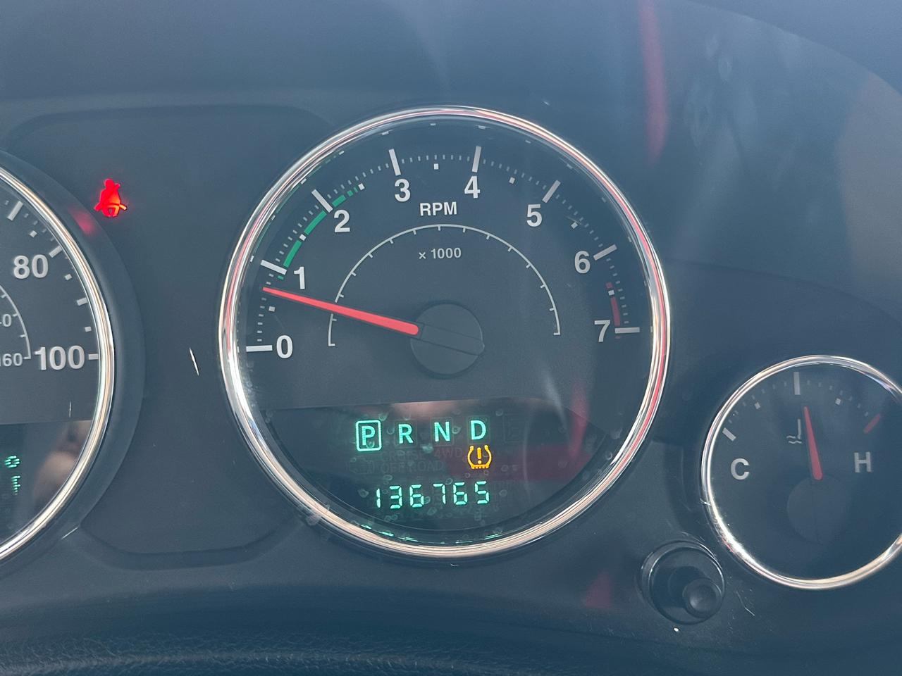 Jeep Wrangler Unlimited 4WD 4dr Sahara 2012