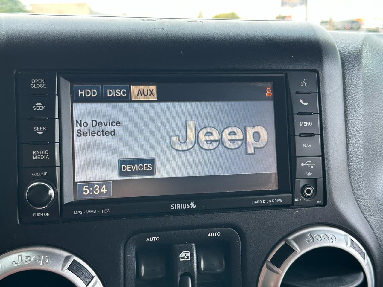 Jeep Wrangler Unlimited 4WD 4dr Sahara 2012