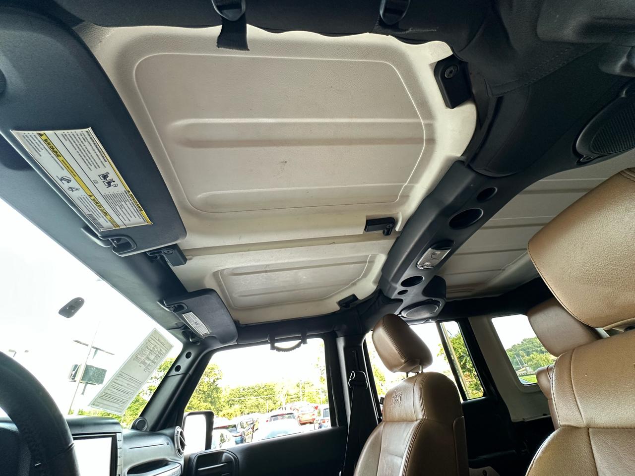Jeep Wrangler Unlimited 4WD 4dr Sahara 2012