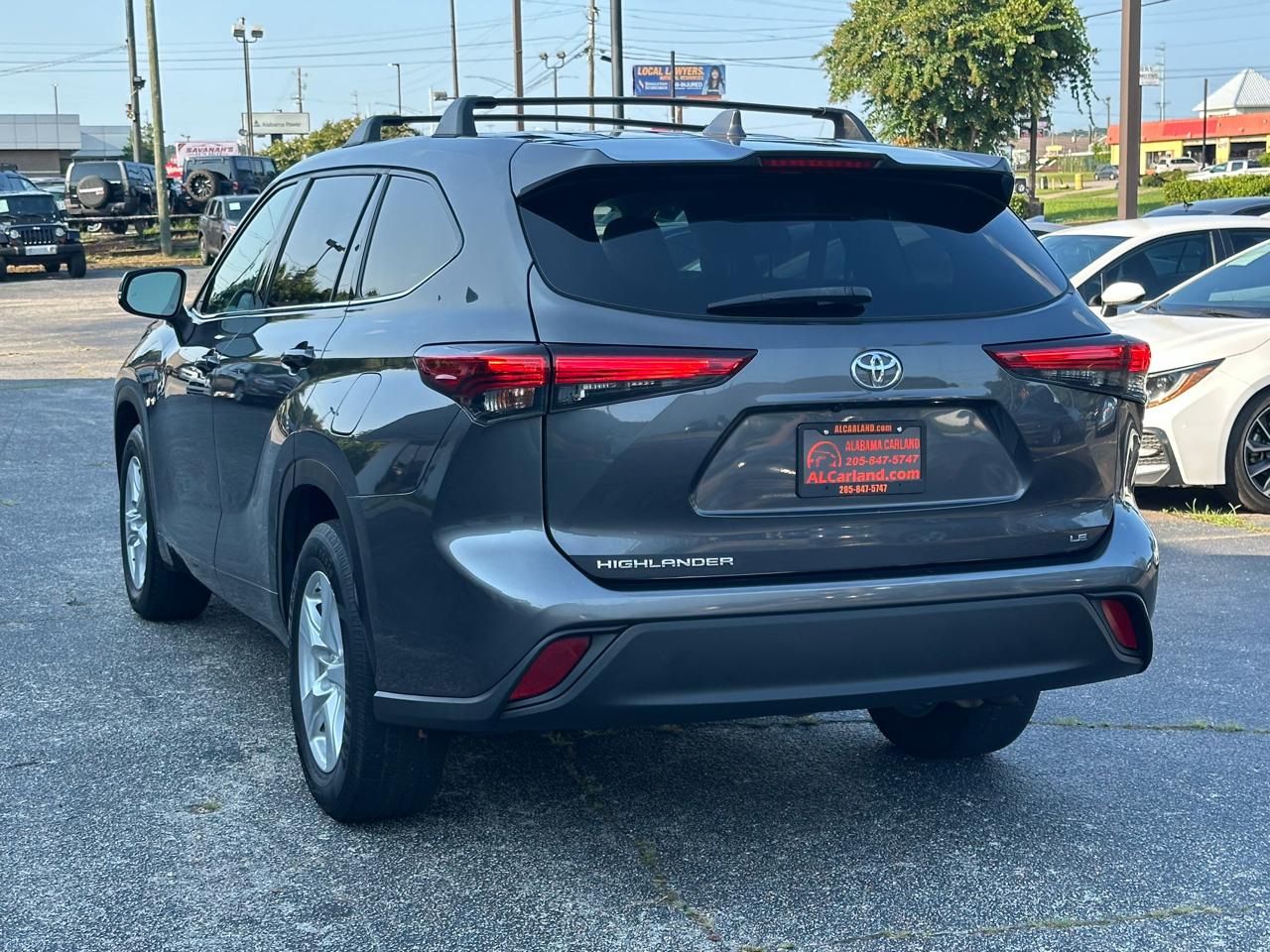 Toyota Highlander LE FWD (Natl) 2021