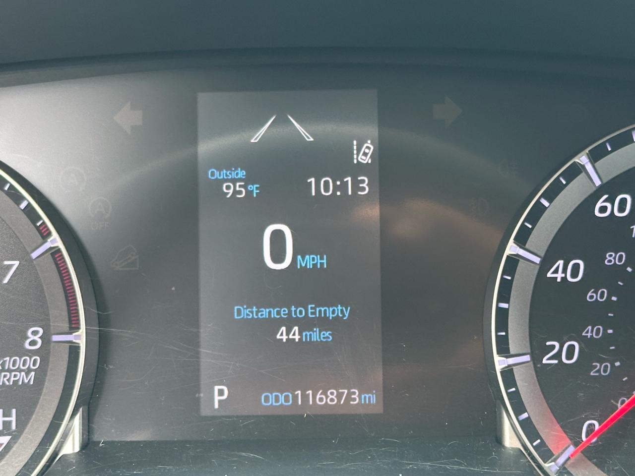 Toyota Highlander LE FWD (Natl) 2021