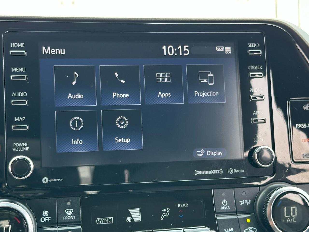 Toyota Highlander LE FWD (Natl) 2021