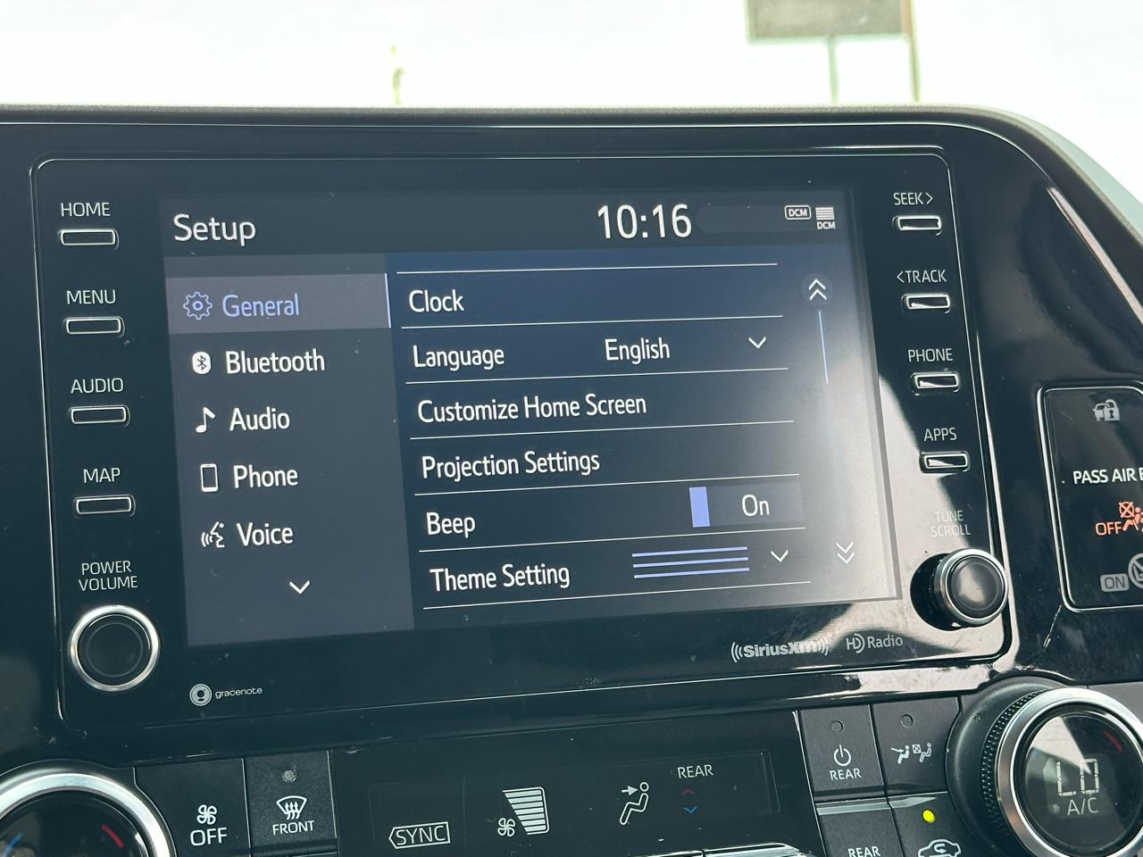 Toyota Highlander LE FWD (Natl) 2021