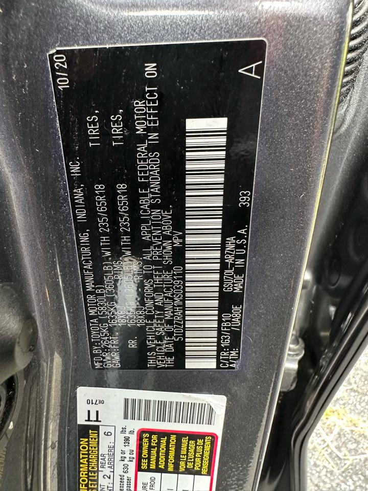 Toyota Highlander LE FWD (Natl) 2021