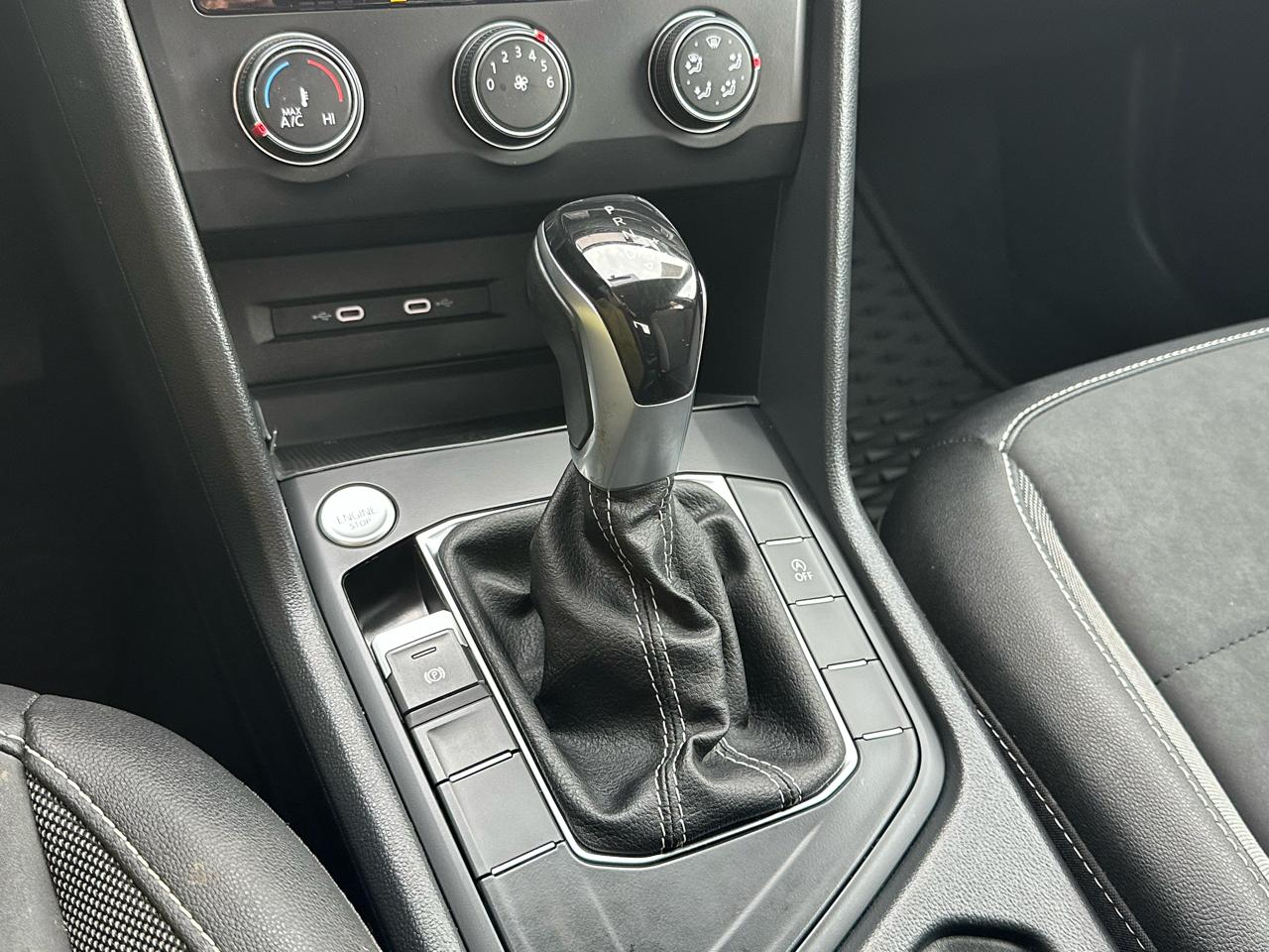 Volkswagen Taos SE FWD 2022