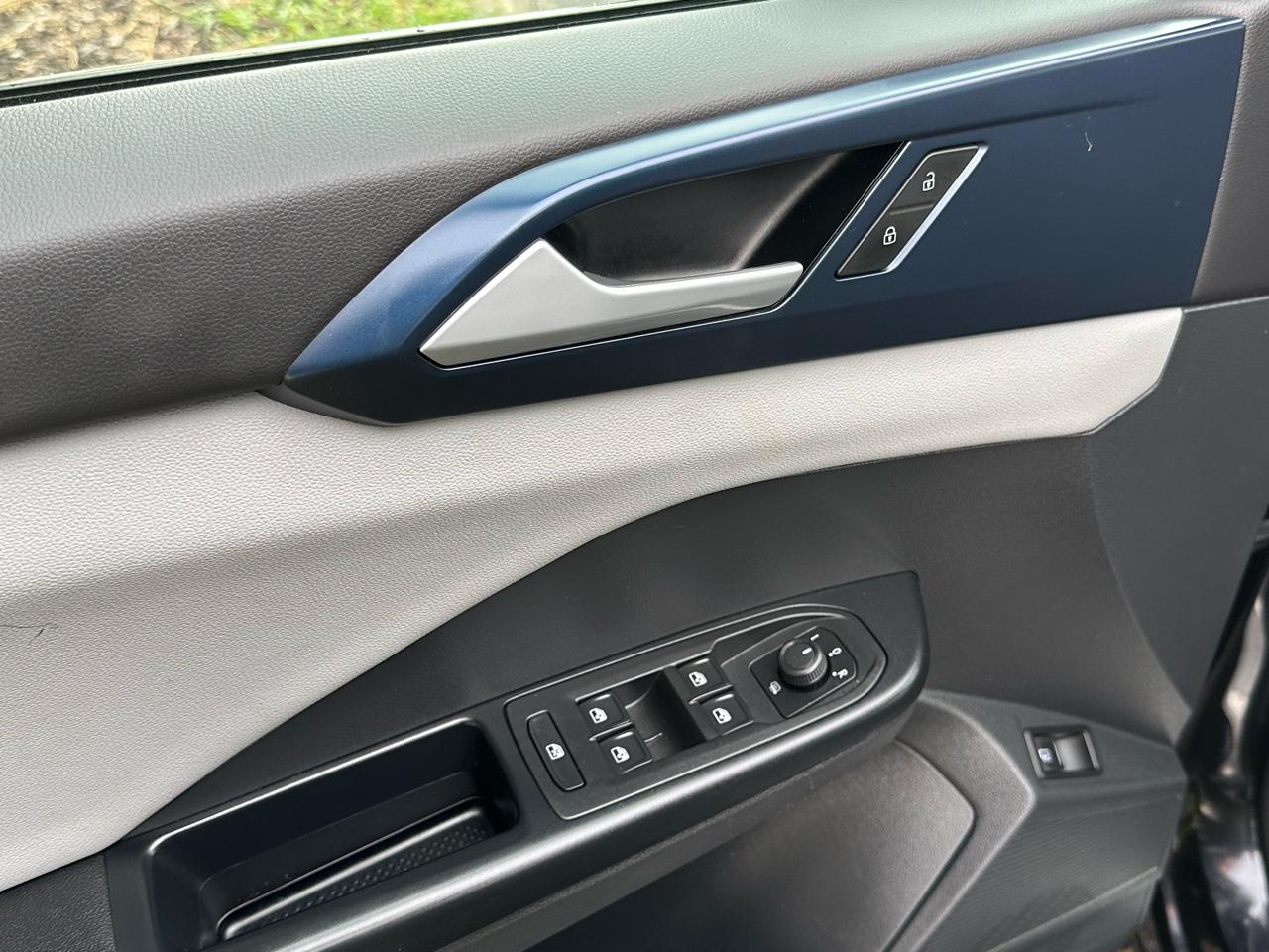 Volkswagen Taos SE FWD 2022