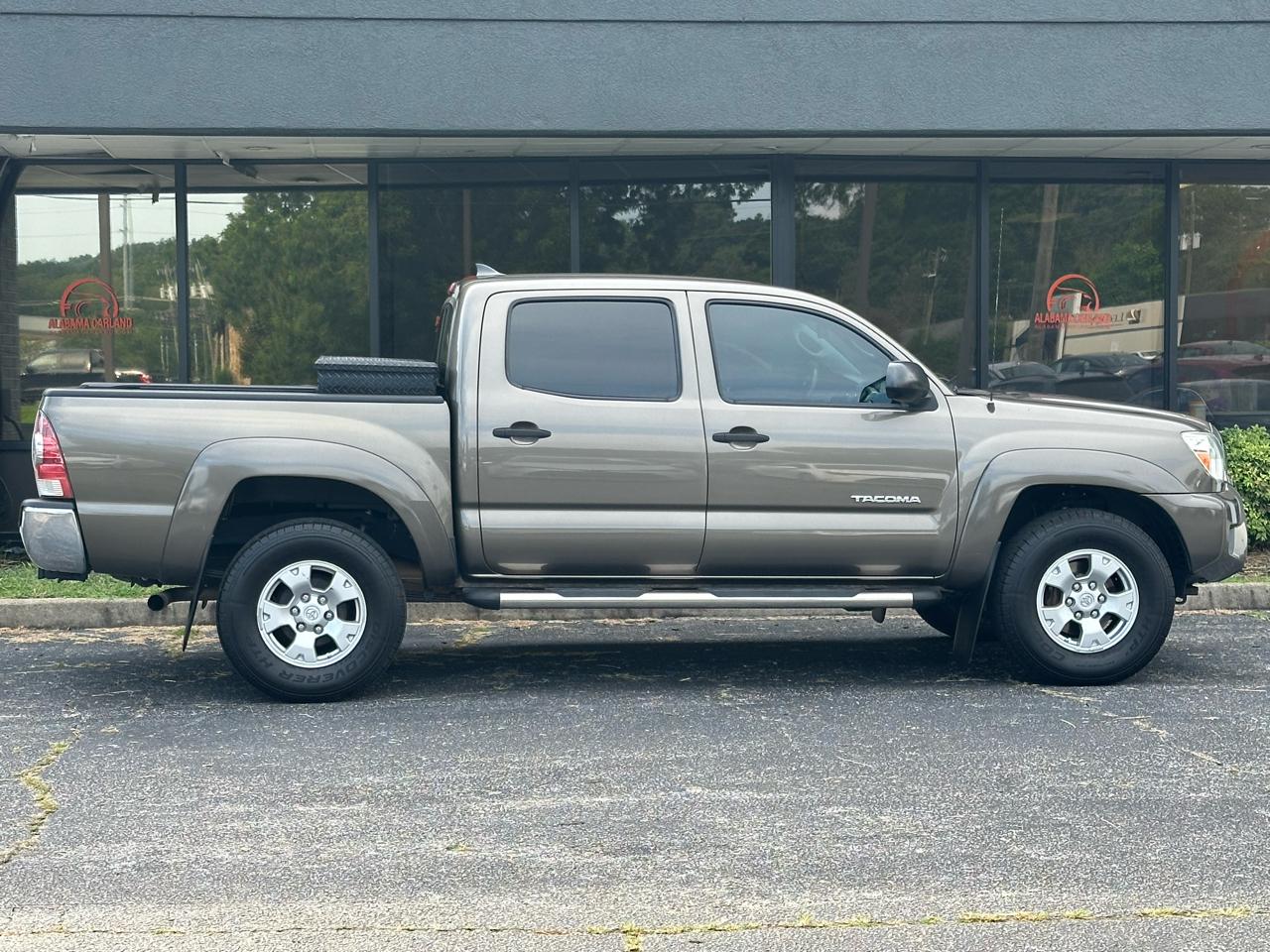 Toyota Tacoma 2WD Double Cab V6 AT PreRunner (Natl) 2015