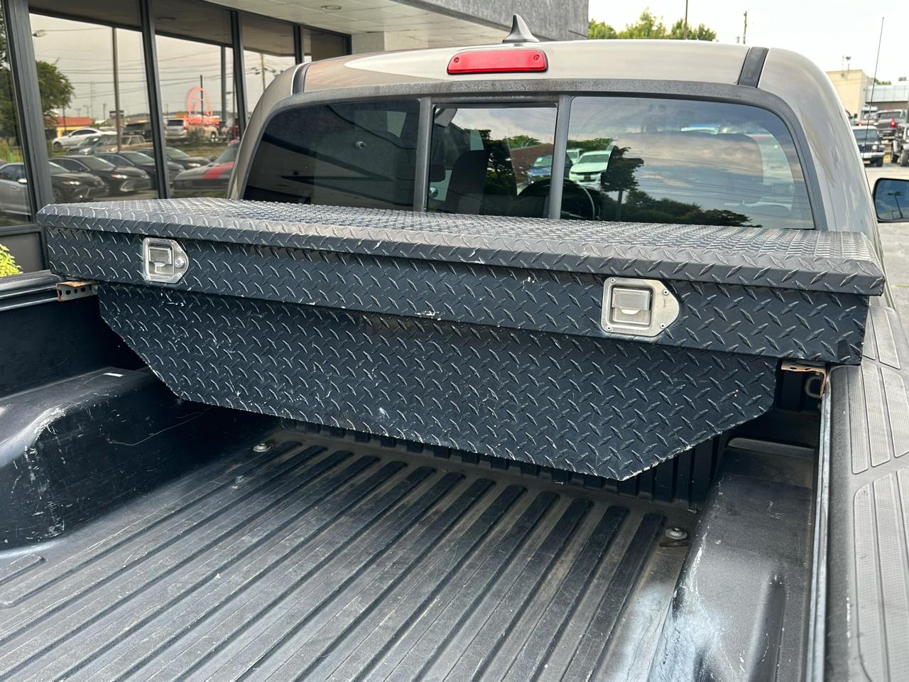 Toyota Tacoma 2WD Double Cab V6 AT PreRunner (Natl) 2015