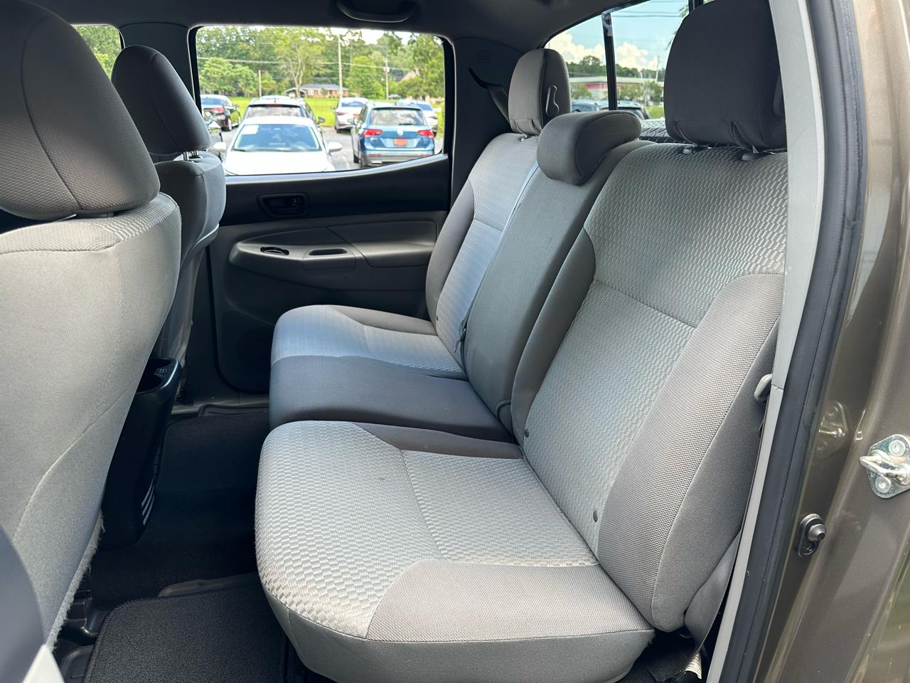 Toyota Tacoma 2WD Double Cab V6 AT PreRunner (Natl) 2015