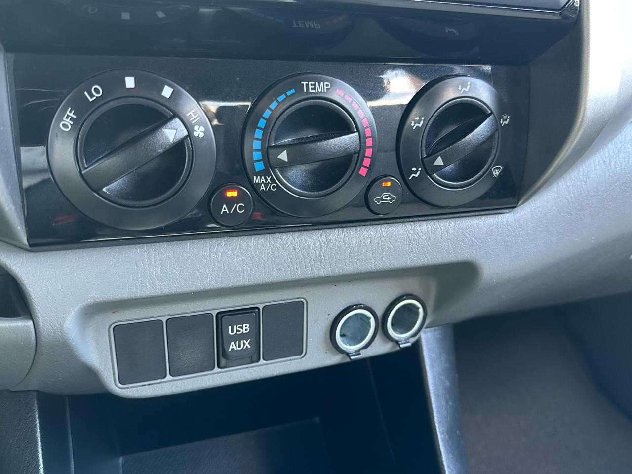 Toyota Tacoma 2WD Double Cab V6 AT PreRunner (Natl) 2015