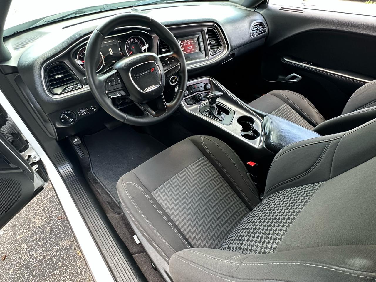 Dodge Challenger R/T Coupe 2017