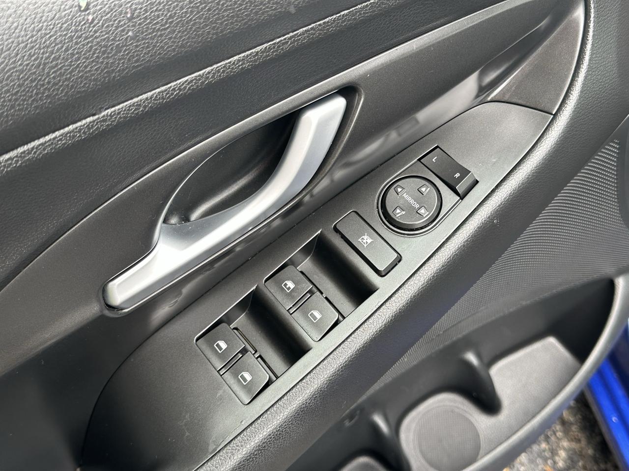 Hyundai Elantra GT Auto 2019