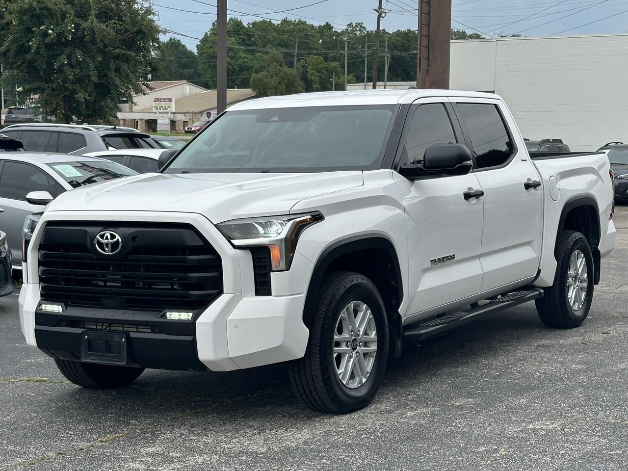 Toyota Tundra 4WD SR5 CrewMax 5.5' Bed (Natl) 2024