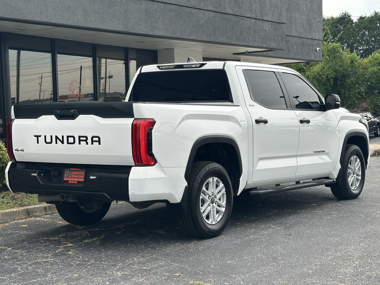 Toyota Tundra 4WD SR5 CrewMax 5.5' Bed (Natl) 2024