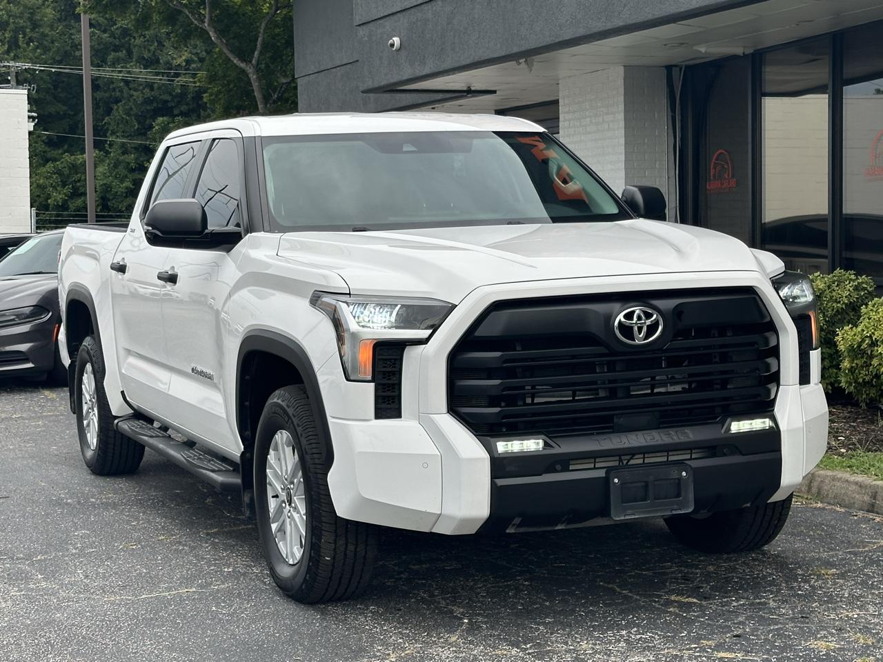 Toyota Tundra 4WD SR5 CrewMax 5.5' Bed (Natl) 2024