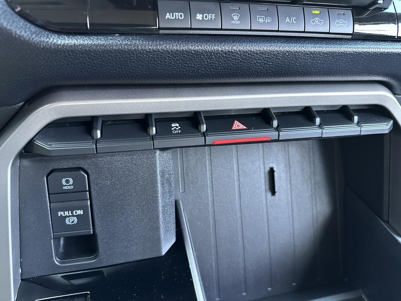 Toyota Tundra 4WD SR5 CrewMax 5.5' Bed (Natl) 2024