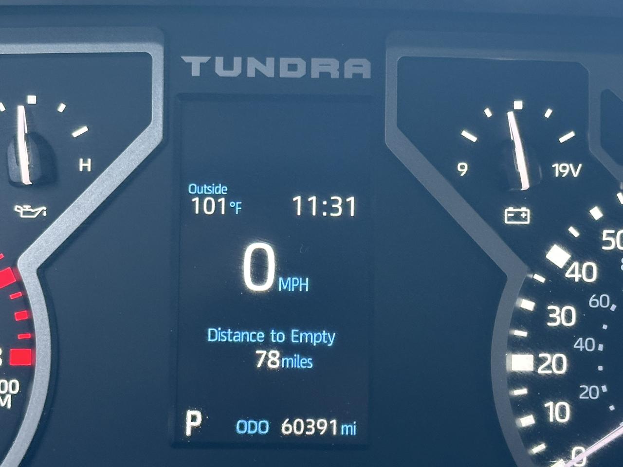 Toyota Tundra 4WD SR5 CrewMax 5.5' Bed (Natl) 2024