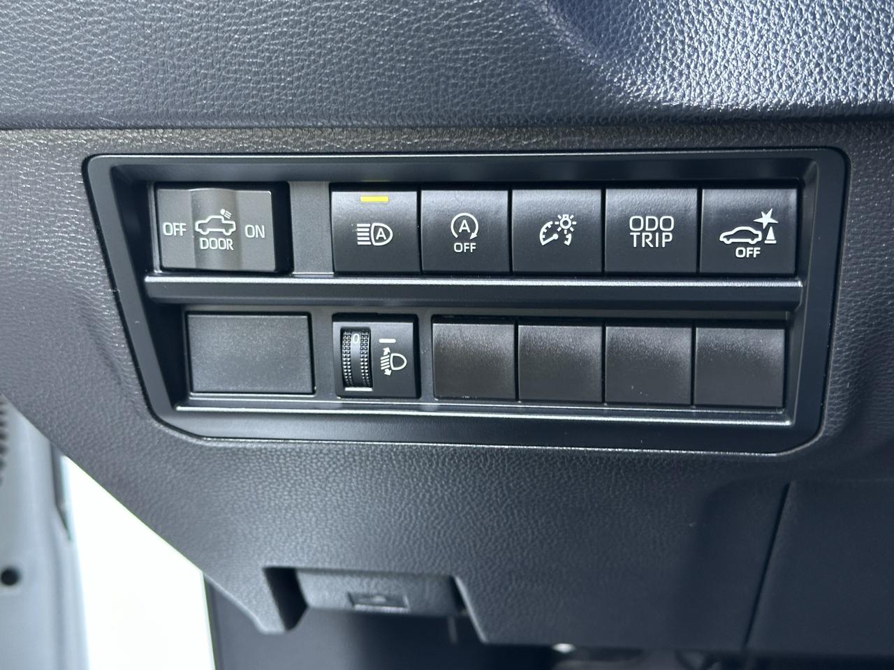 Toyota Tundra 4WD SR5 CrewMax 5.5' Bed (Natl) 2024