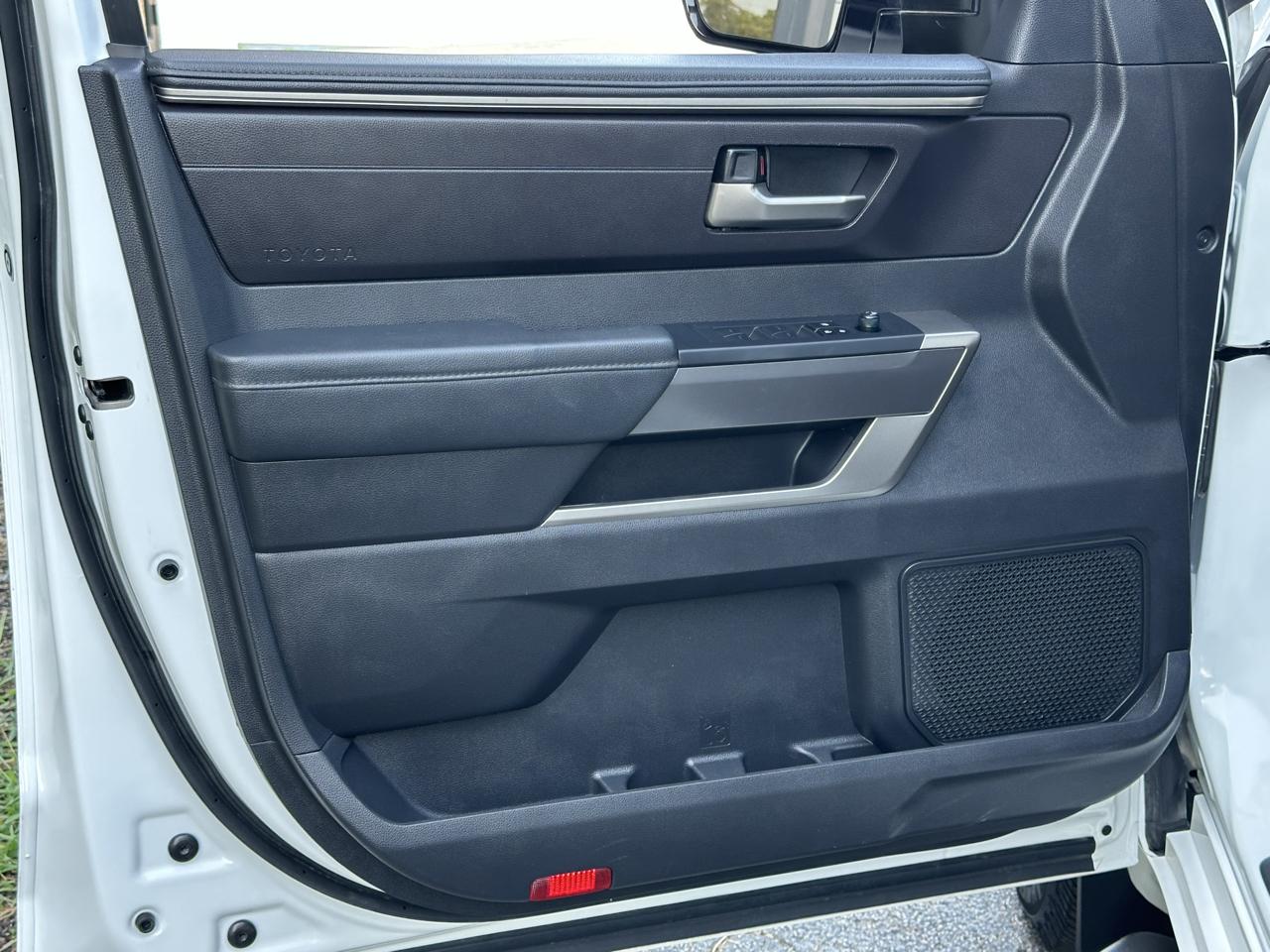 Toyota Tundra 4WD SR5 CrewMax 5.5' Bed (Natl) 2024