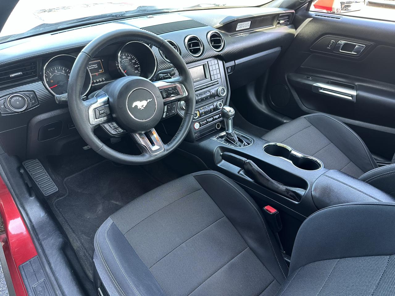 Ford Mustang 2dr Fastback V6 2016