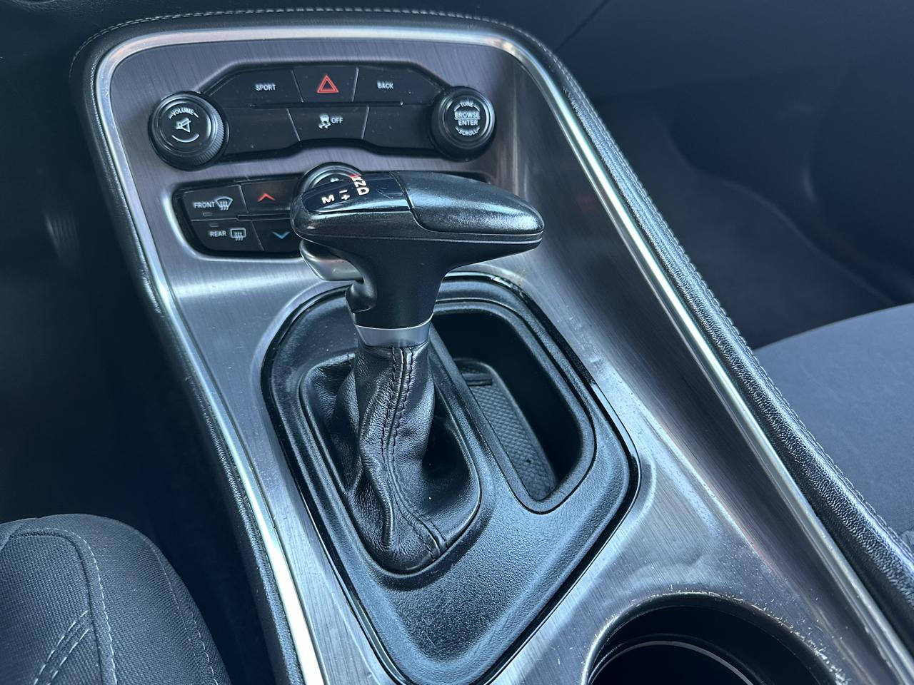 Dodge Challenger 2dr Cpe SXT 2016