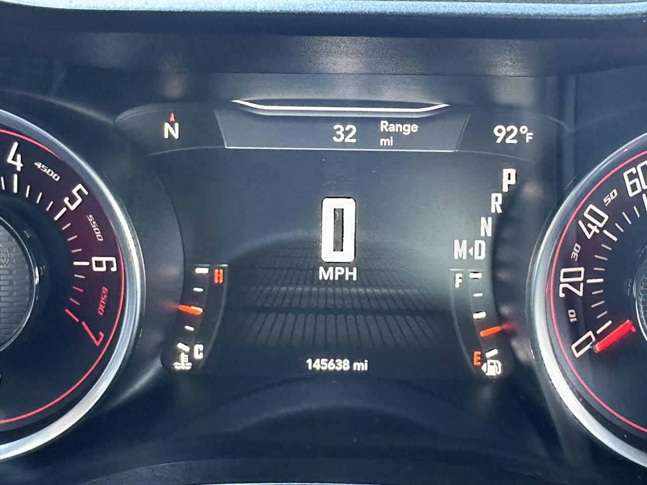 Dodge Challenger 2dr Cpe SXT 2016