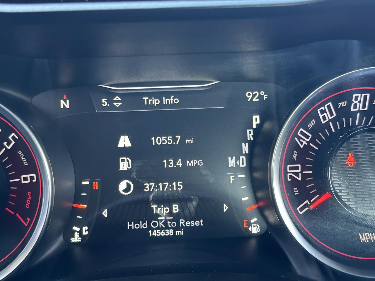 Dodge Challenger 2dr Cpe SXT 2016