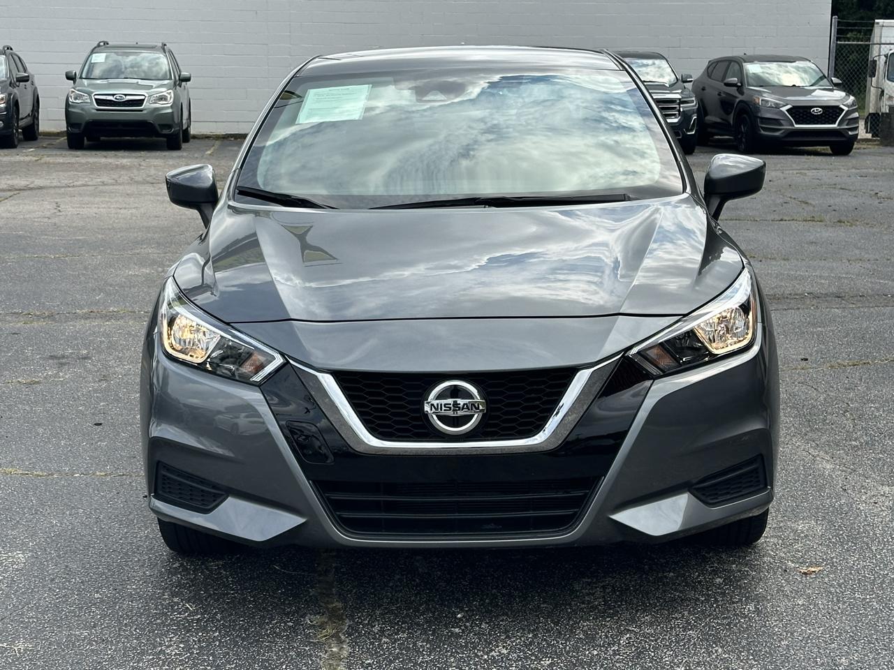 Nissan Versa SV CVT 2022