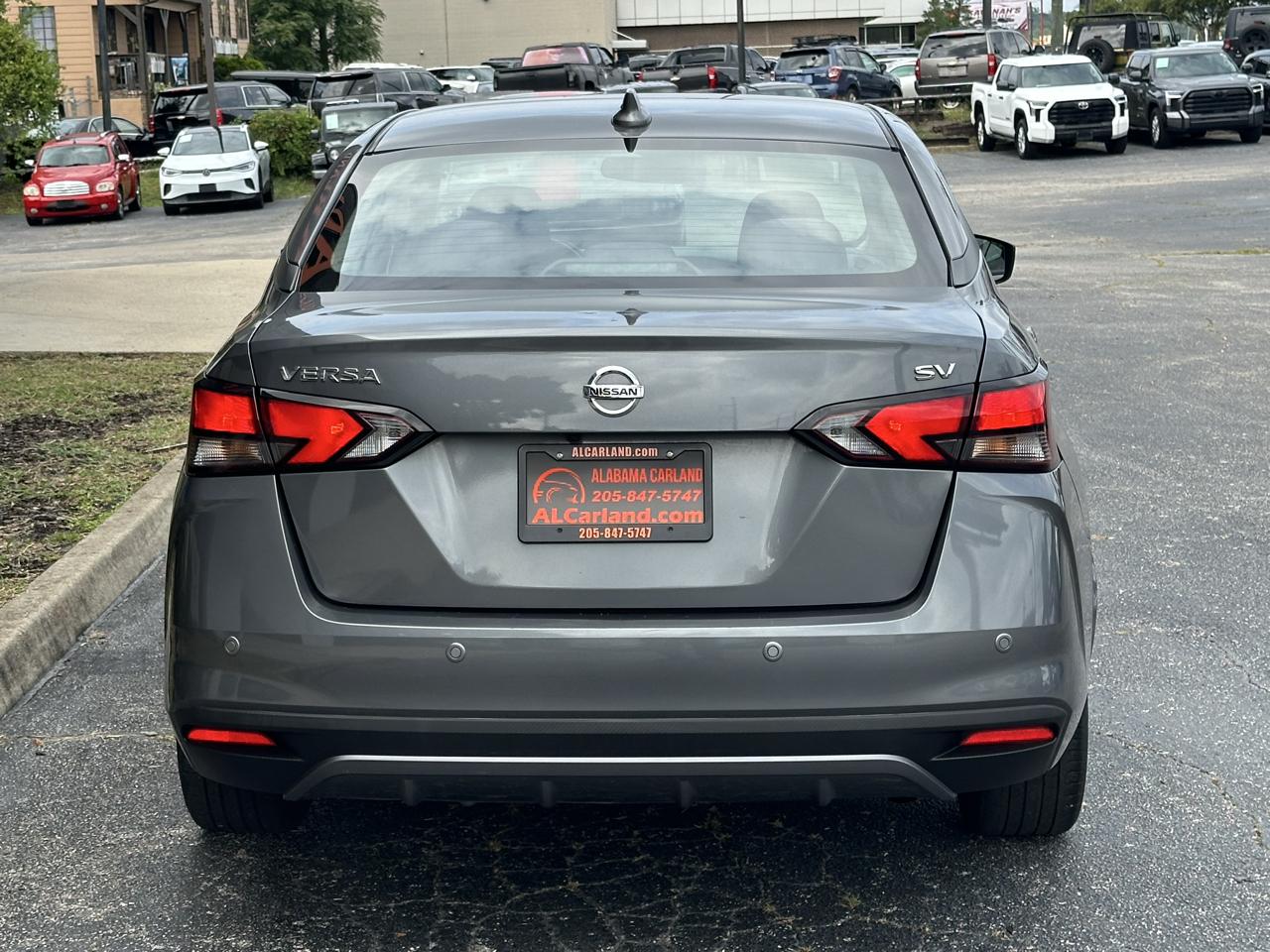 Nissan Versa SV CVT 2022