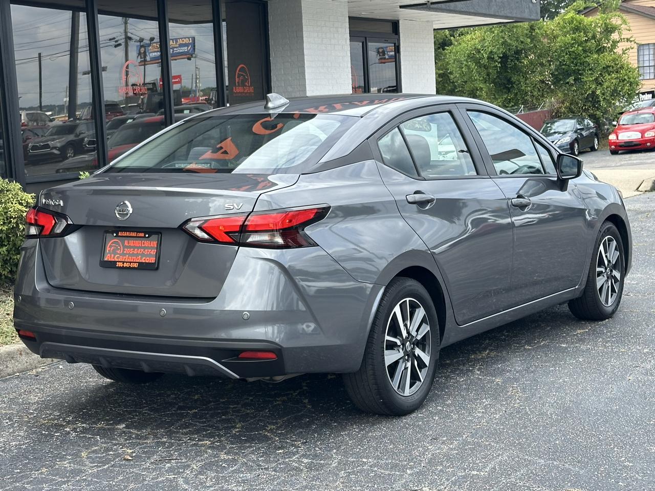Nissan Versa SV CVT 2022