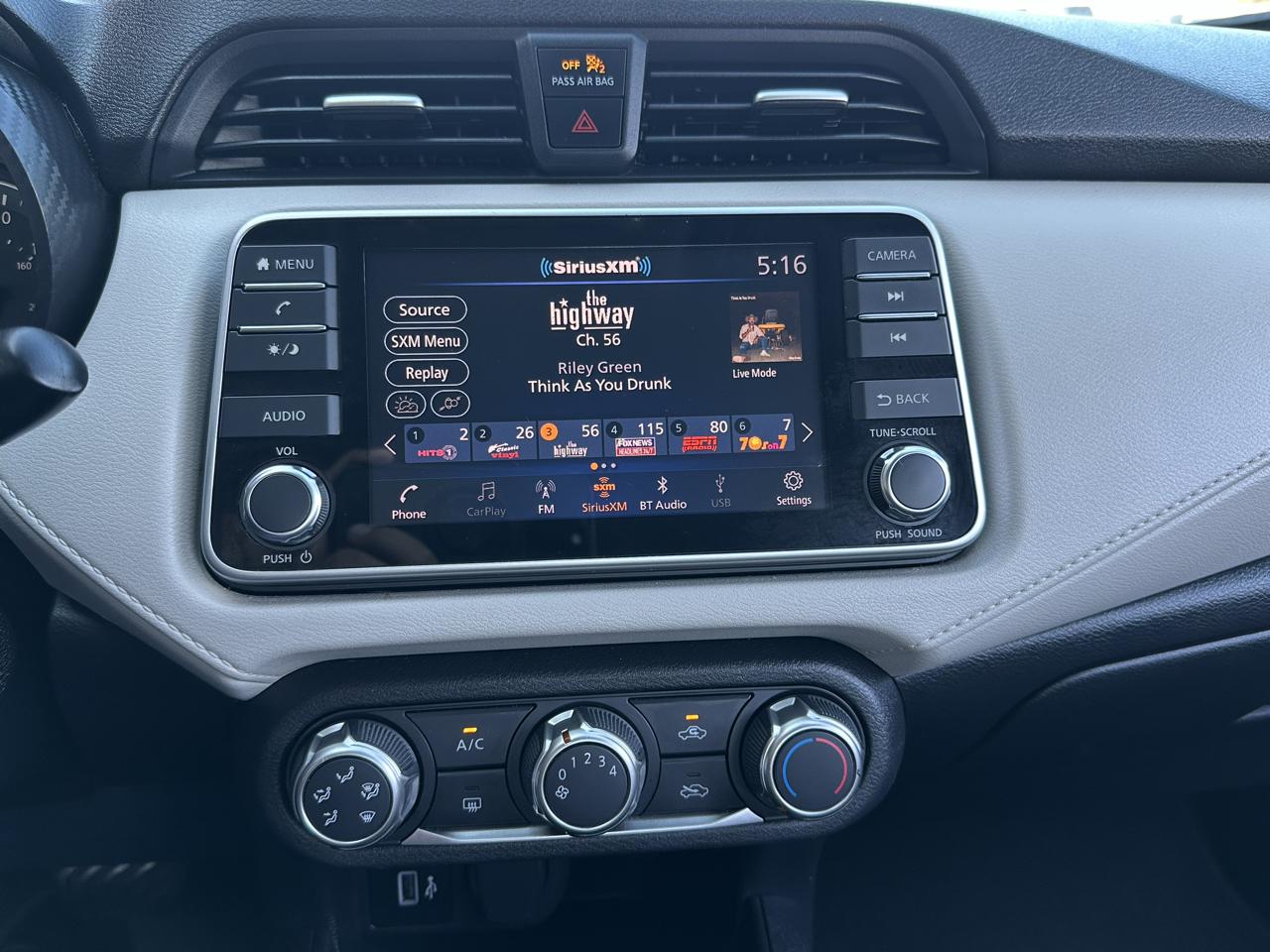 Nissan Versa SV CVT 2022