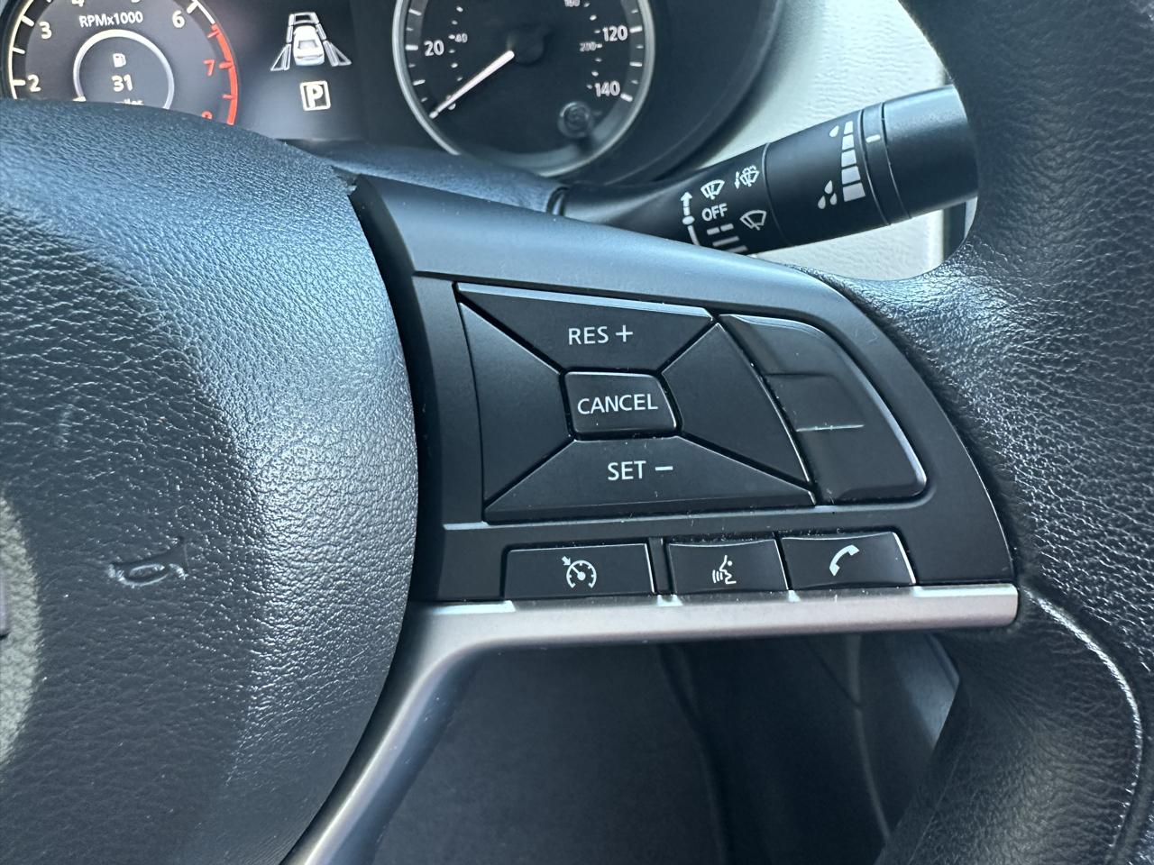 Nissan Versa SV CVT 2022