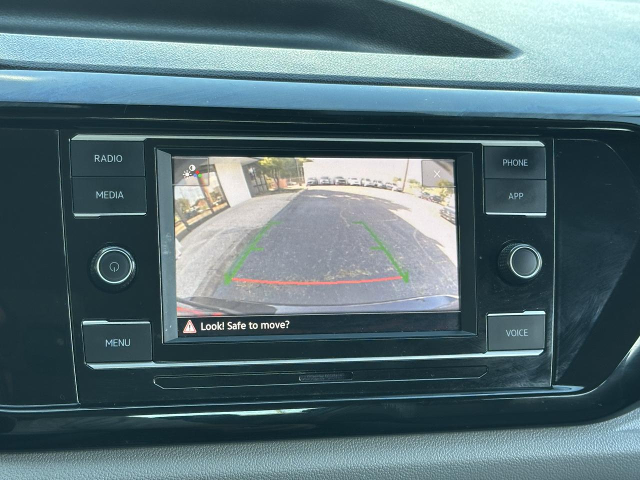 Volkswagen Taos S FWD 2024