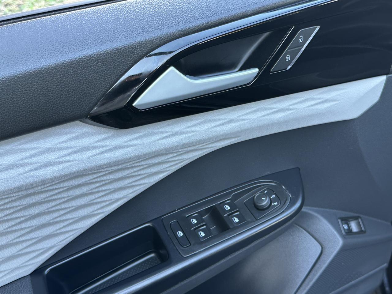 Volkswagen Taos S FWD 2024