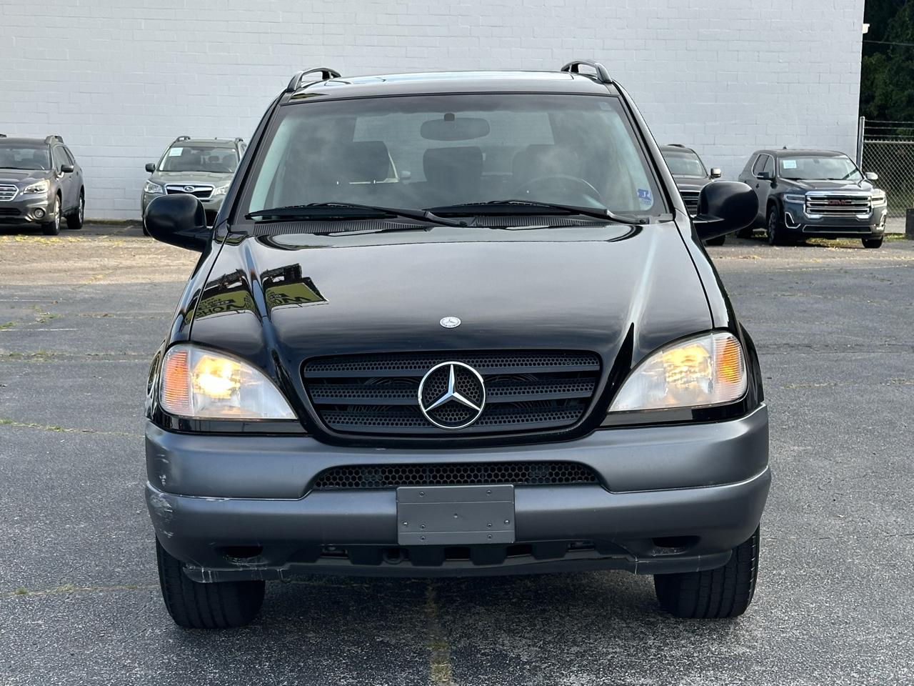 Mercedes-Benz M-Class 4dr AWD 3.2L 1999
