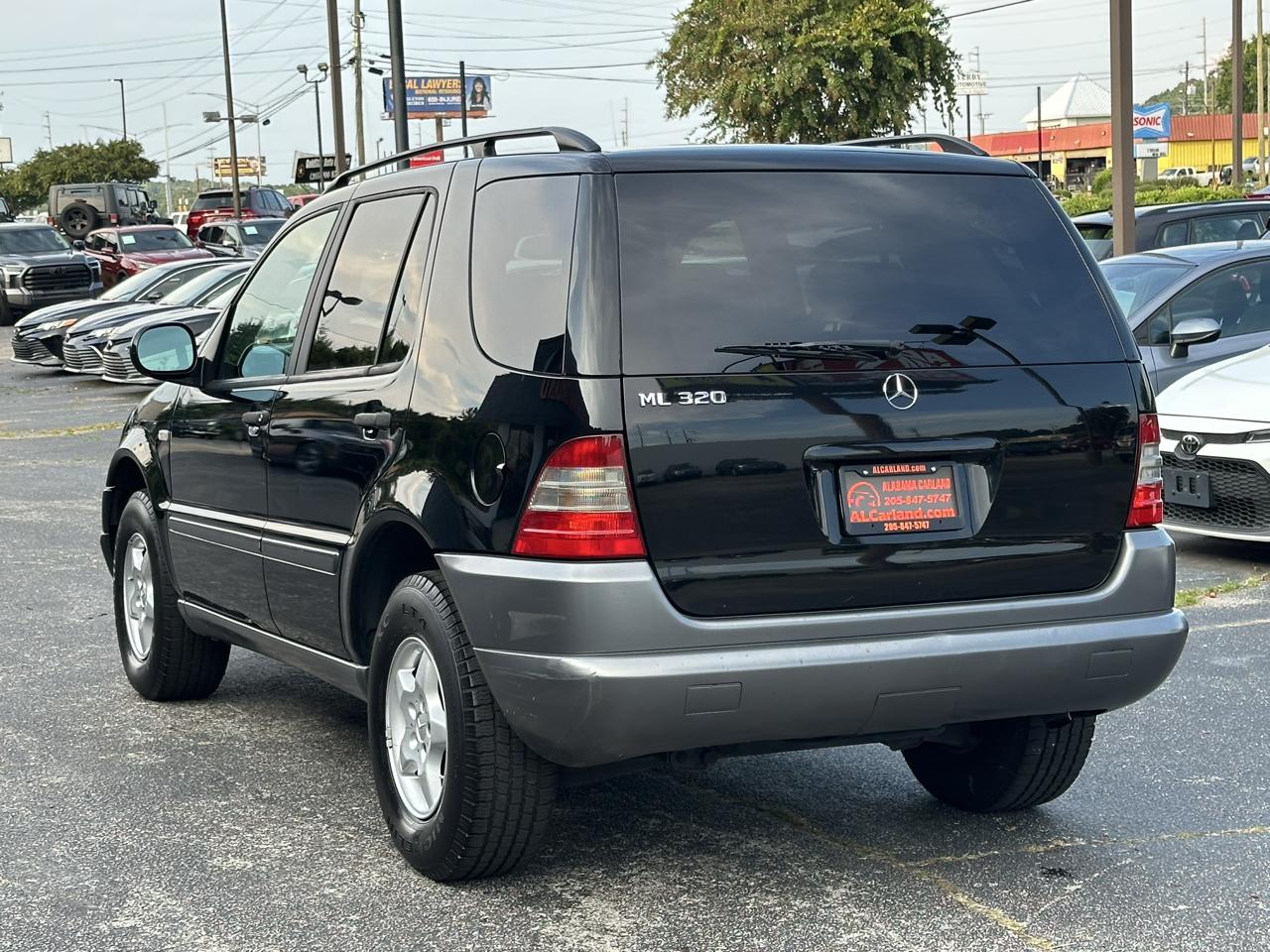 Mercedes-Benz M-Class 4dr AWD 3.2L 1999