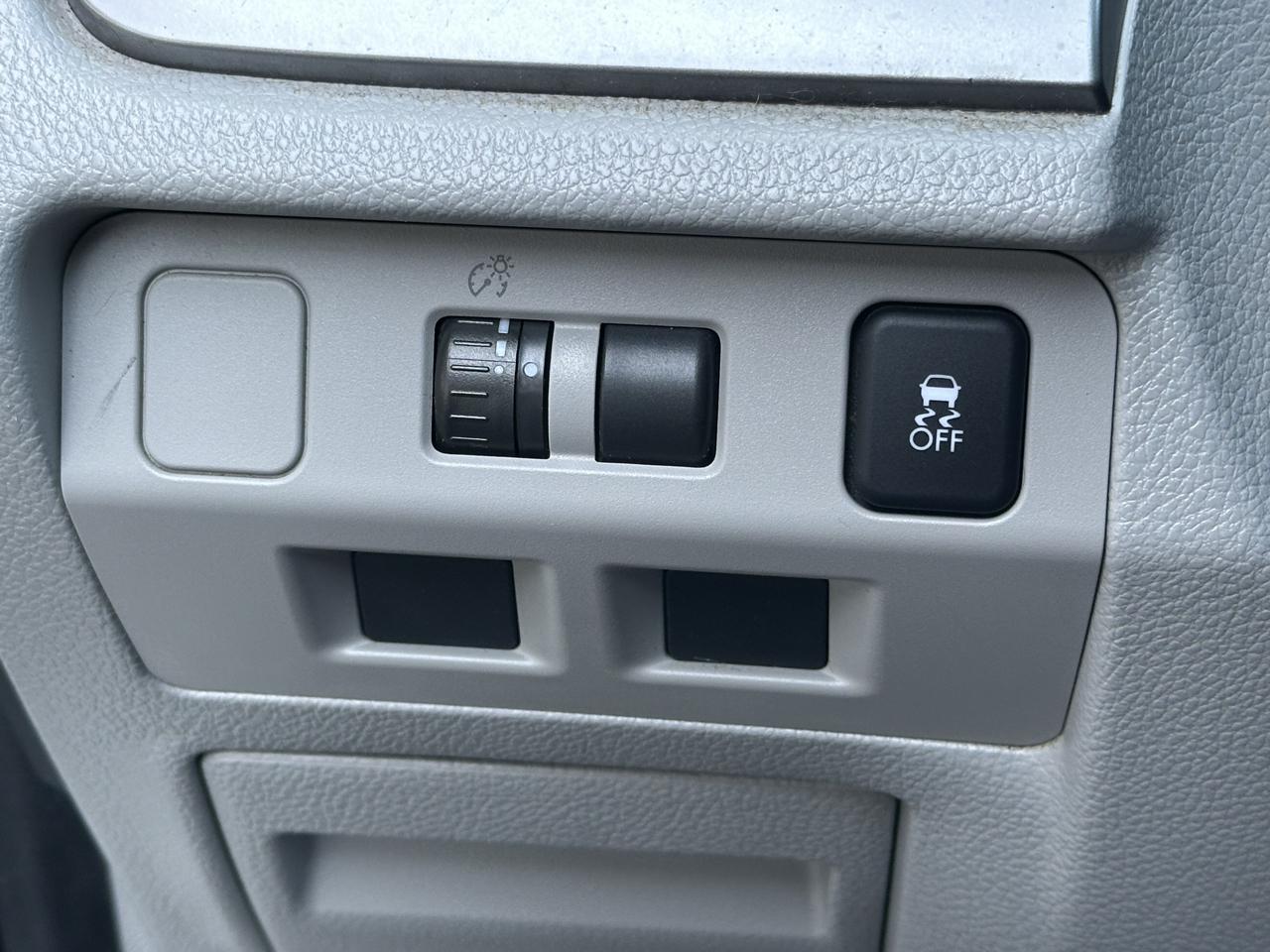 Subaru Forester 4dr CVT 2.5i Premium PZEV 2015