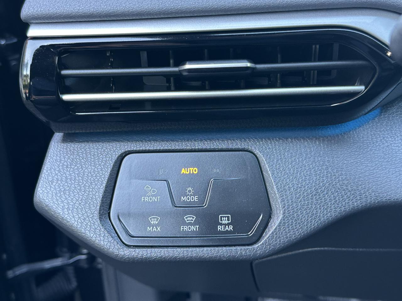 Volkswagen ID.4 Pro S AWD w/SK On Battery 2023
