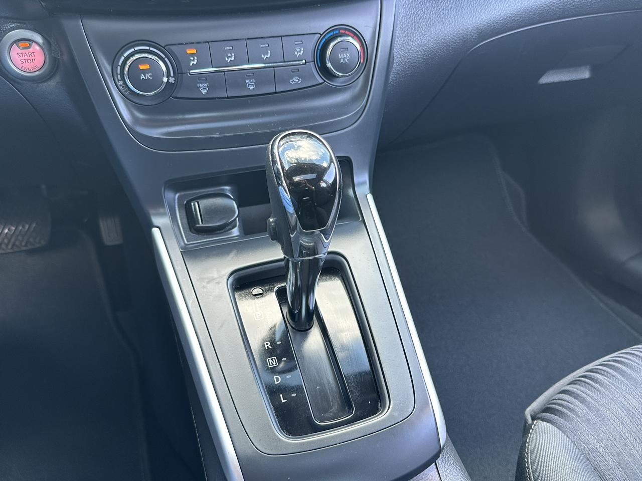 Nissan Sentra SV CVT 2017
