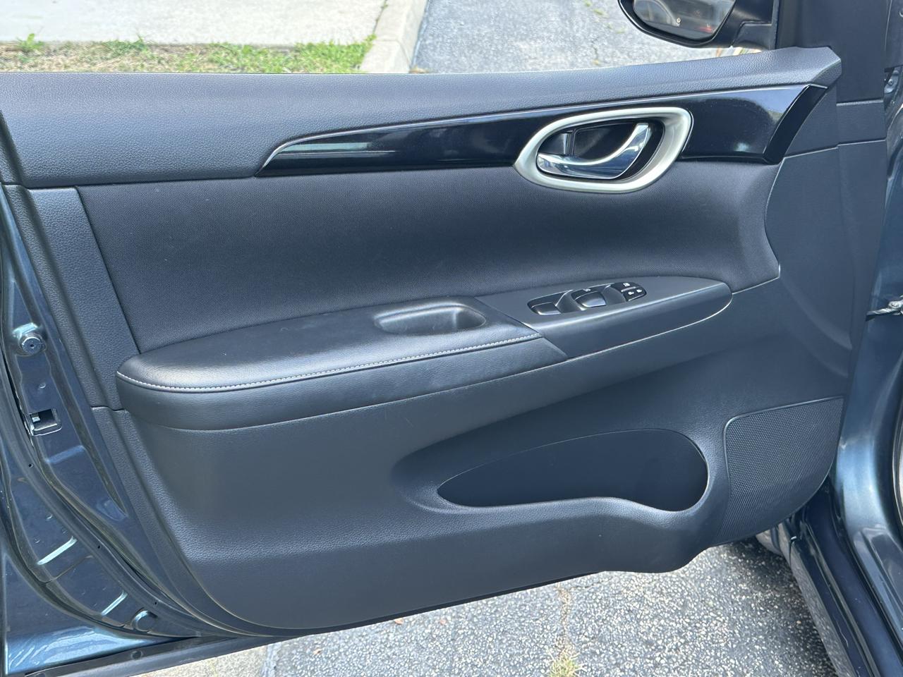 Nissan Sentra SV CVT 2017