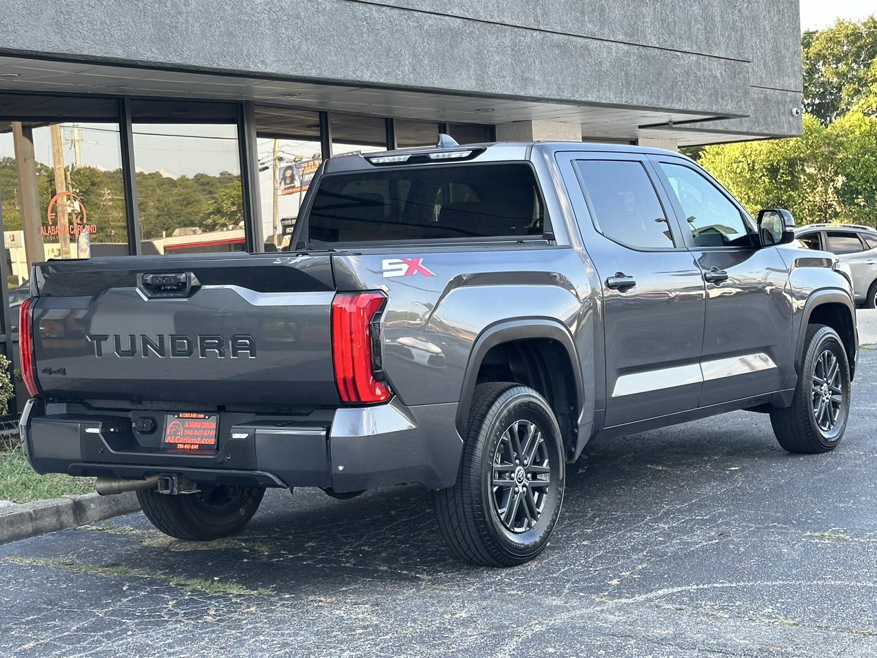 Toyota Tundra 4WD SR5 CrewMax 5.5' Bed (Natl) 2024