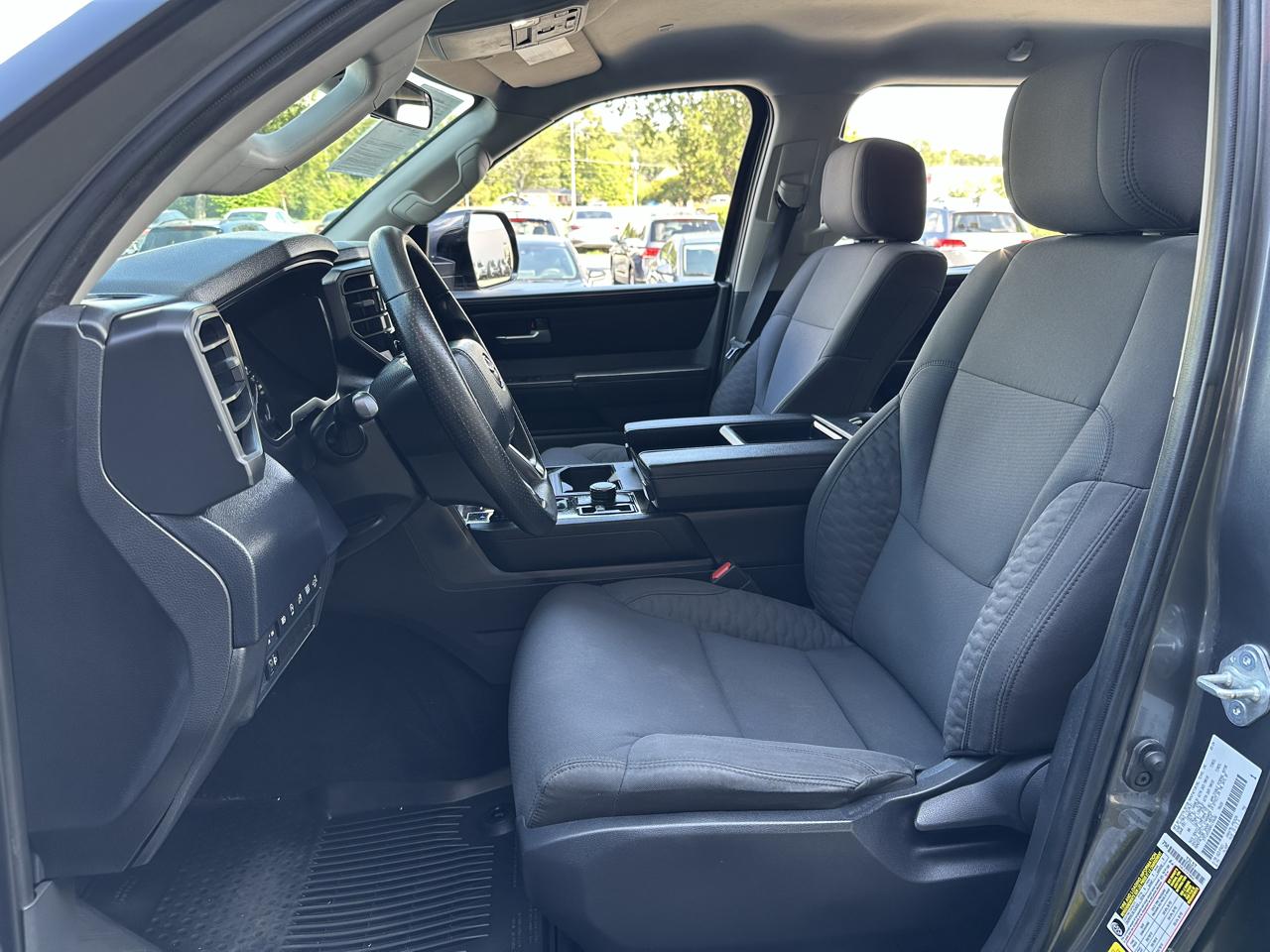 Toyota Tundra 4WD SR5 CrewMax 5.5' Bed (Natl) 2024