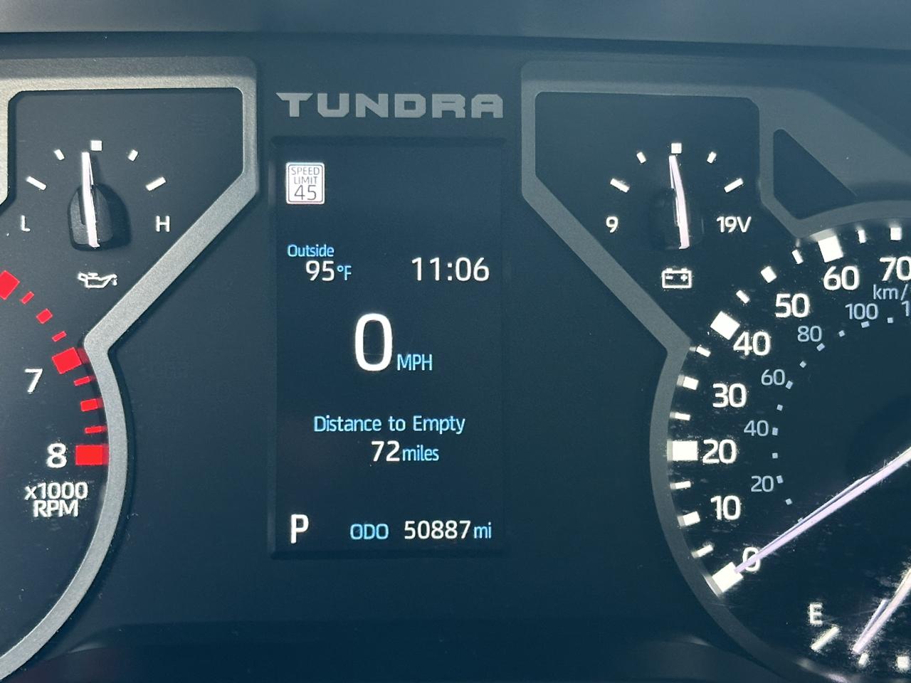Toyota Tundra 4WD SR5 CrewMax 5.5' Bed (Natl) 2024