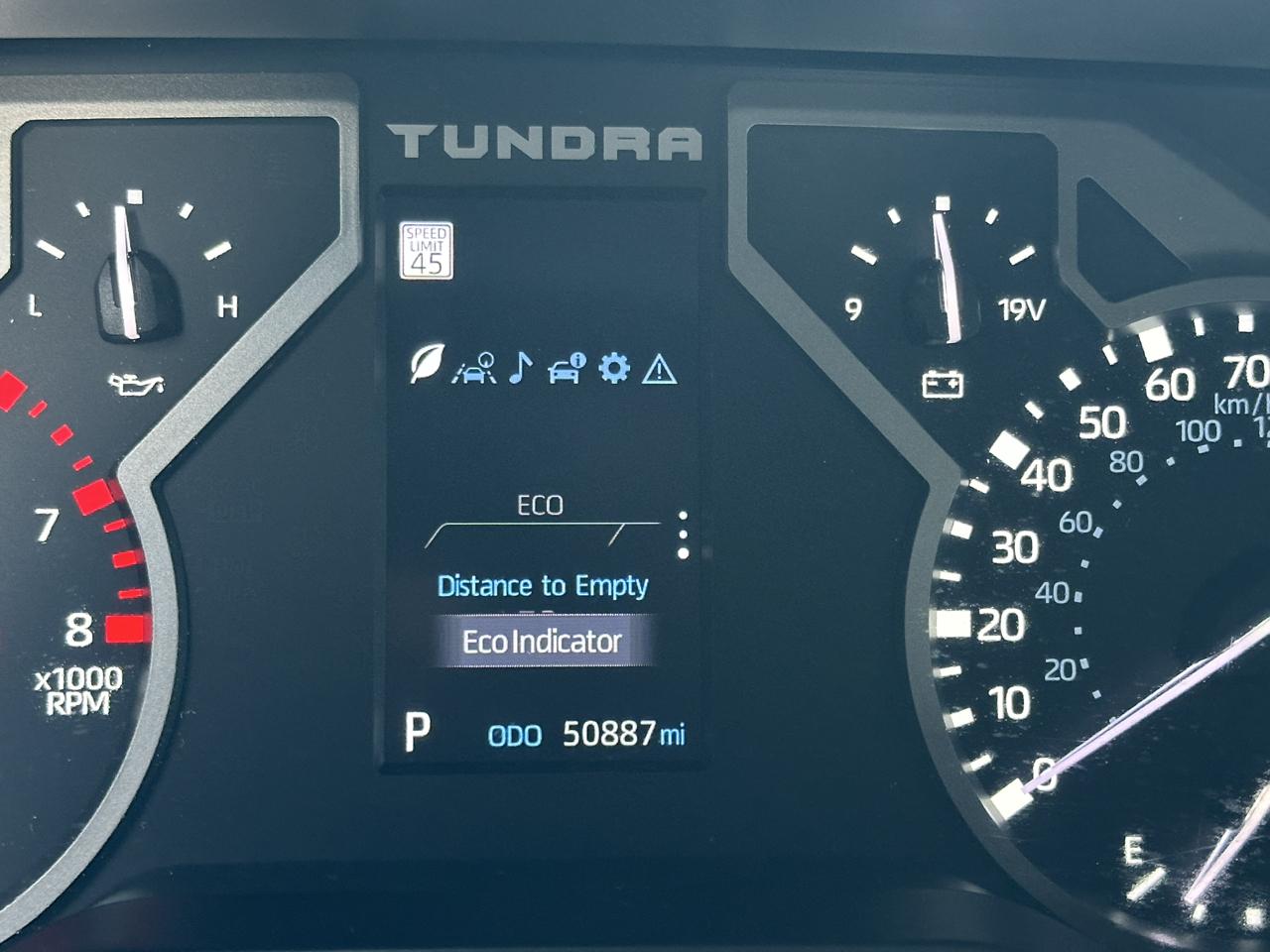Toyota Tundra 4WD SR5 CrewMax 5.5' Bed (Natl) 2024